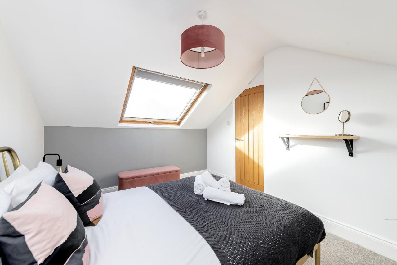 Modern & Spacious 2 Bedroom Maisonette Bath Exterior photo
