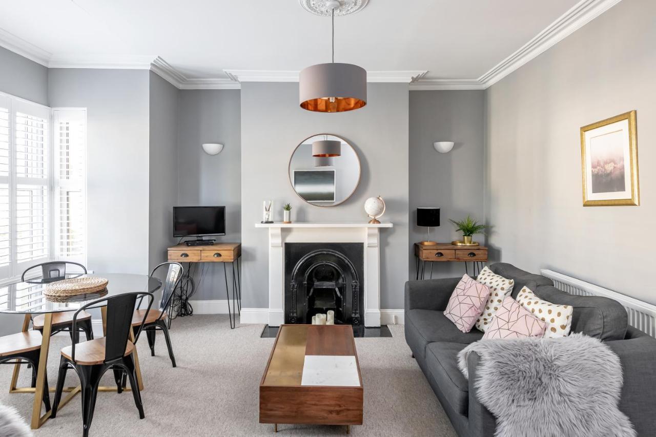 Modern & Spacious 2 Bedroom Maisonette Bath Exterior photo