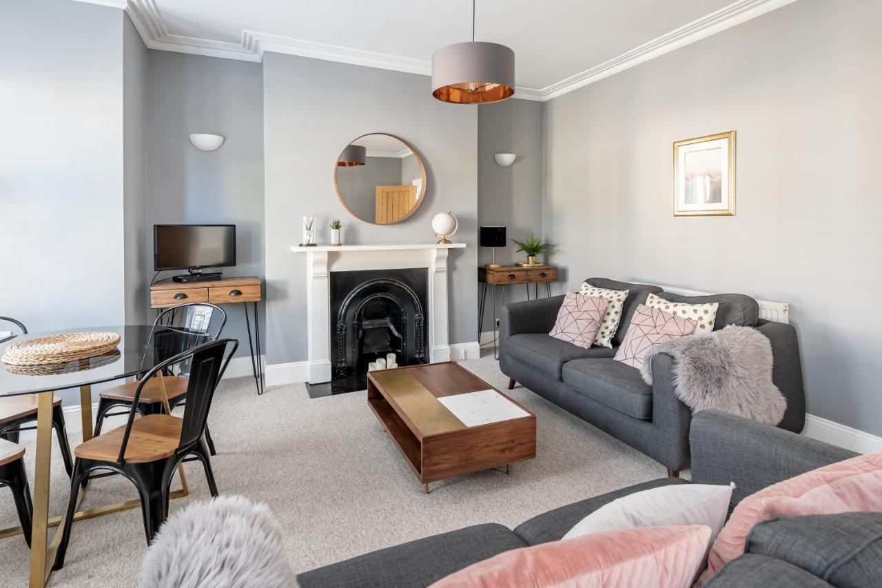 Modern & Spacious 2 Bedroom Maisonette Bath Exterior photo